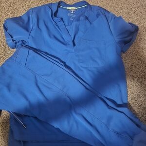 Healing Hand Scrub Set Size Small. Blue and In Excellent Condition.